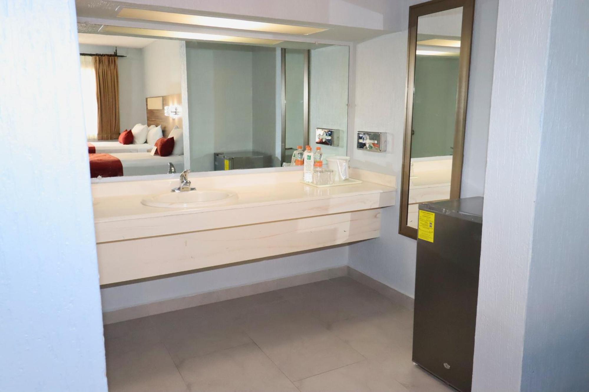 Quality Inn Piedras Negras Ngoại thất bức ảnh