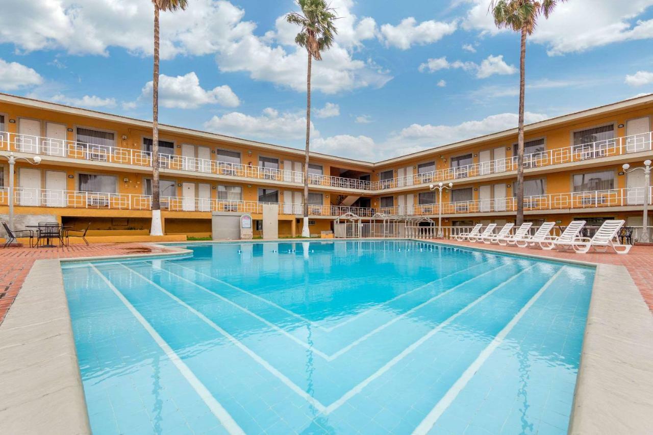 Quality Inn Piedras Negras Ngoại thất bức ảnh